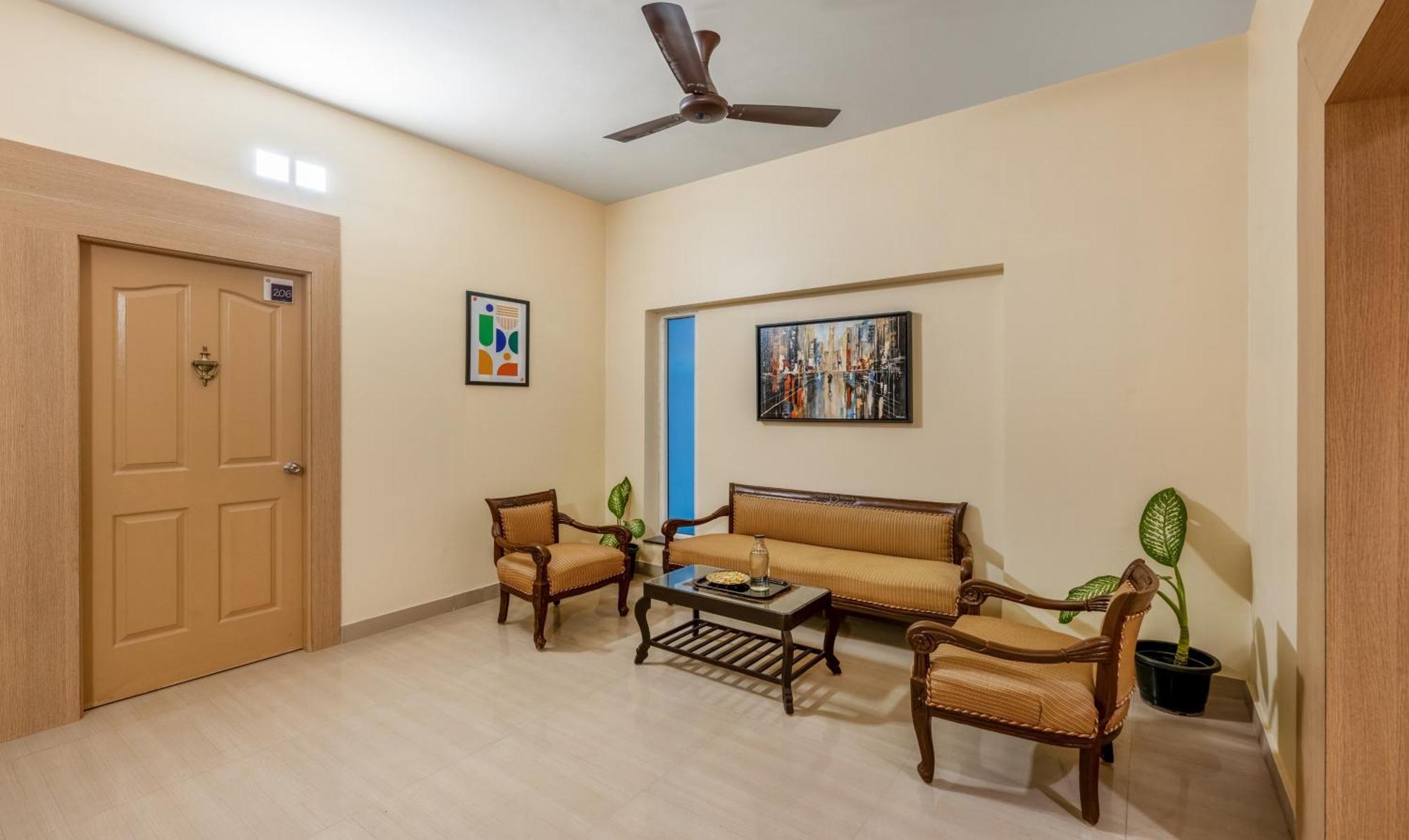 Treebo Nestlay Rooms, Nungambakkam チェンナイ エクステリア 写真