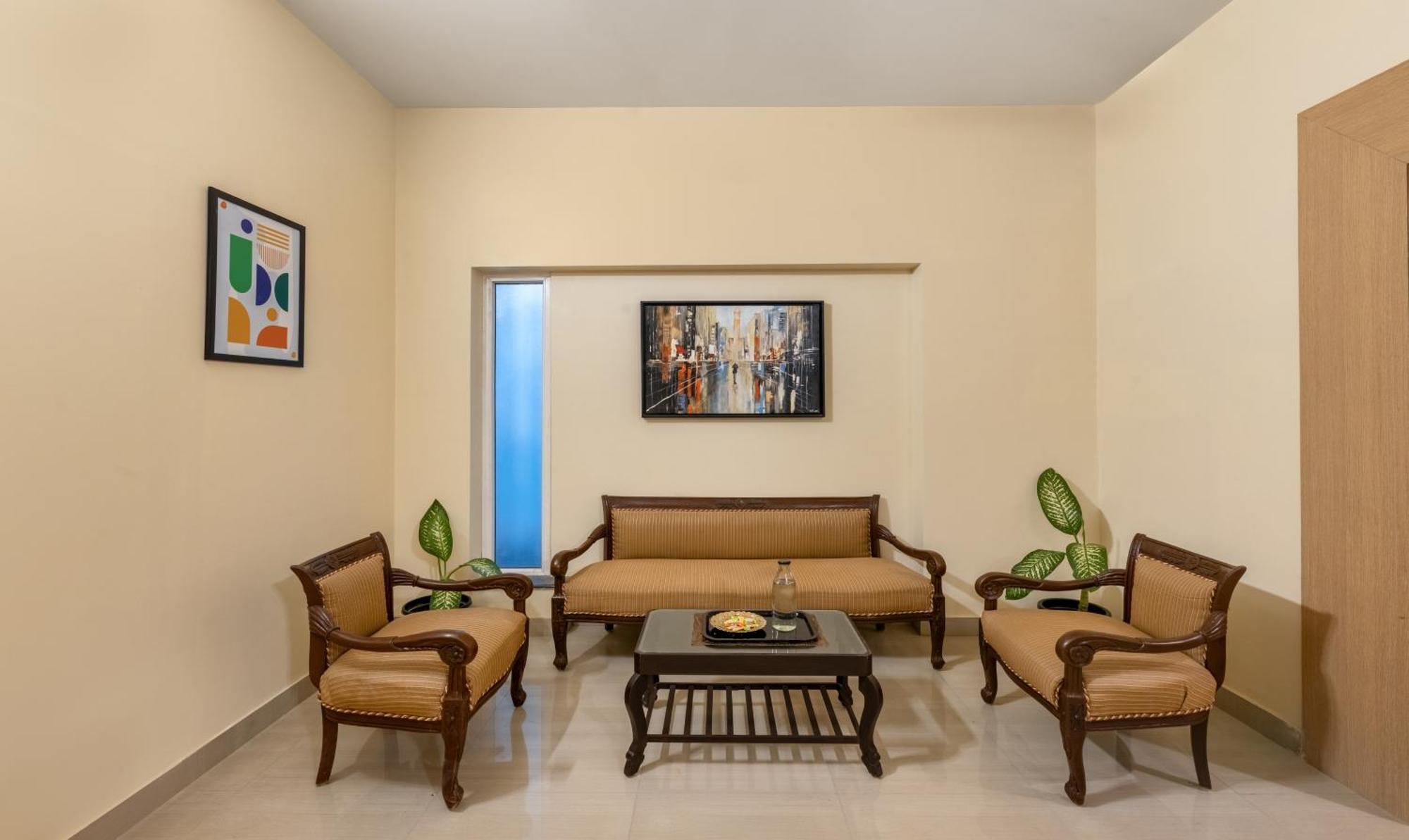 Treebo Nestlay Rooms, Nungambakkam チェンナイ エクステリア 写真